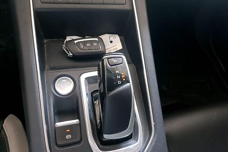 Used Dongfeng Aeolus E70 2023 360H Battery-Swap Version Gear Lever