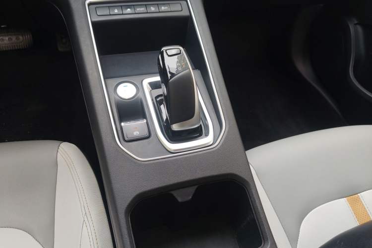 Used Dongfeng Aeolus E70 2023 Revised PRO Smart Drive Version Gear Lever