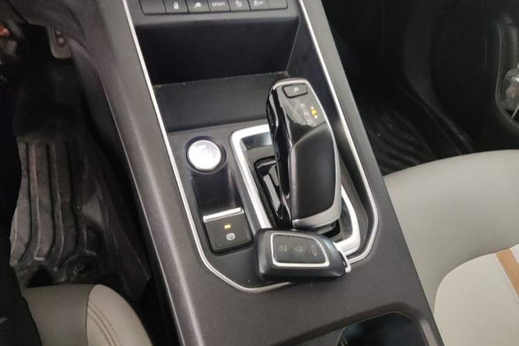 Used Dongfeng Aeolus E70 2023 PRO Comfort Edition Gear Lever