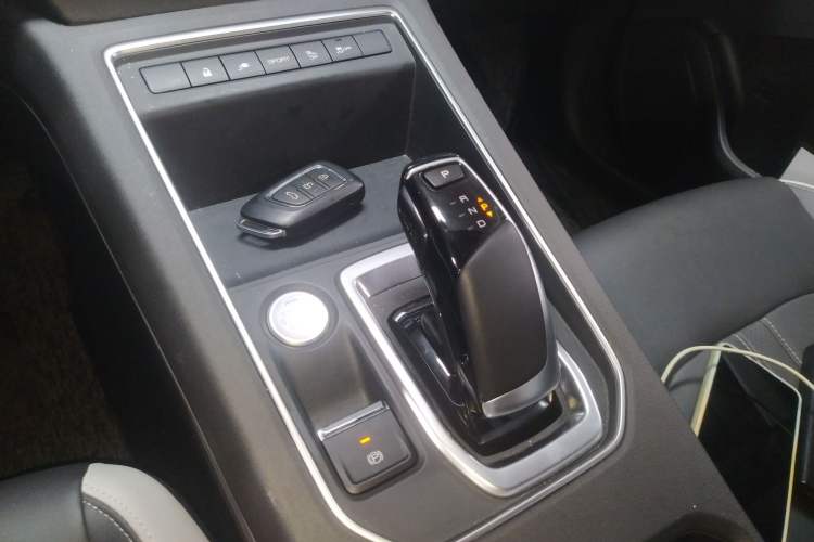 Used Dongfeng Aeolus E70 2023 500 Smart Edition Lithium Iron Phosphate 47.58 kWh Gear Lever
