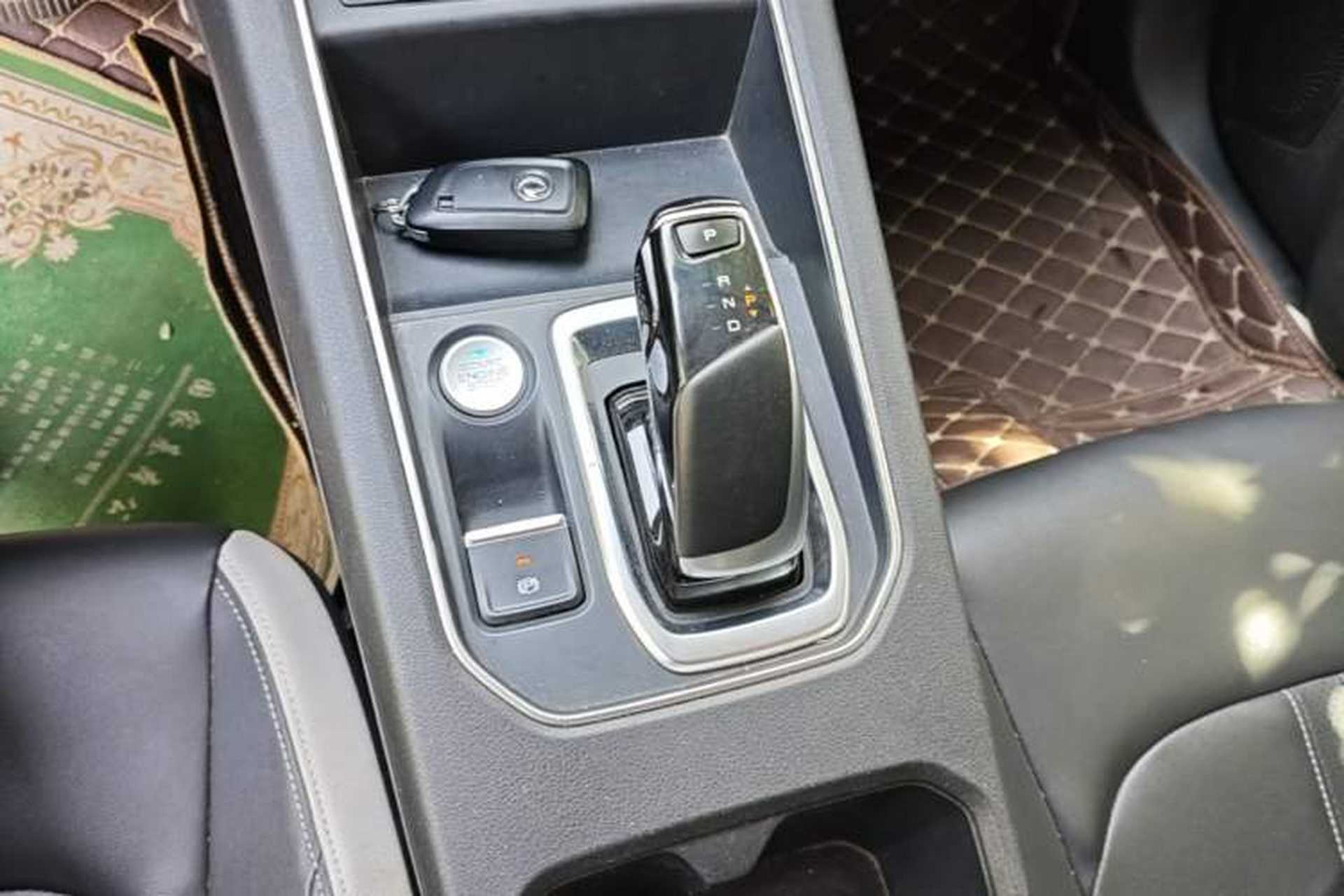 Used Dongfeng Aeolus E70 2023 500 Smart Edition Lithium-Ion Gear Lever