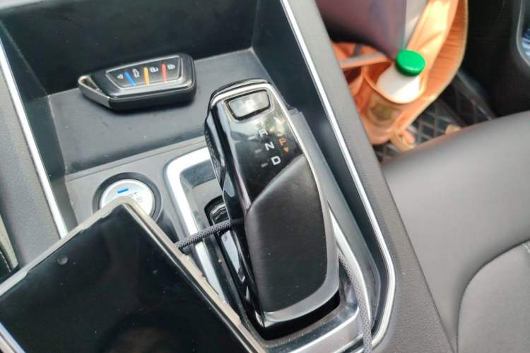 Used Dongfeng Aeolus E70 2023 500 Smart Version Lithium Iron Phosphate 48.6 kWh 110 kW Gear Lever