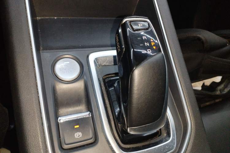 Used Dongfeng Aeolus E70 2023 500 Smart Edition Lithium Iron Phosphate 48.6 kWh 120 kW Gear Lever