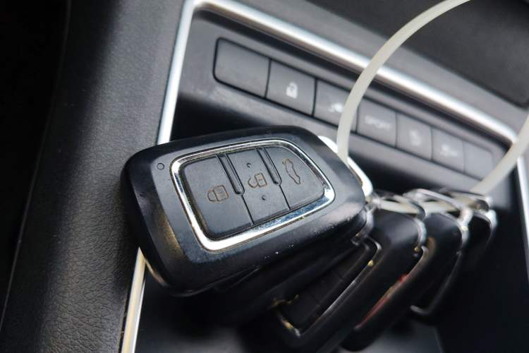 Used Dongfeng Aeolus E70 2023 Revised PRO Smart Drive Version Interior 1