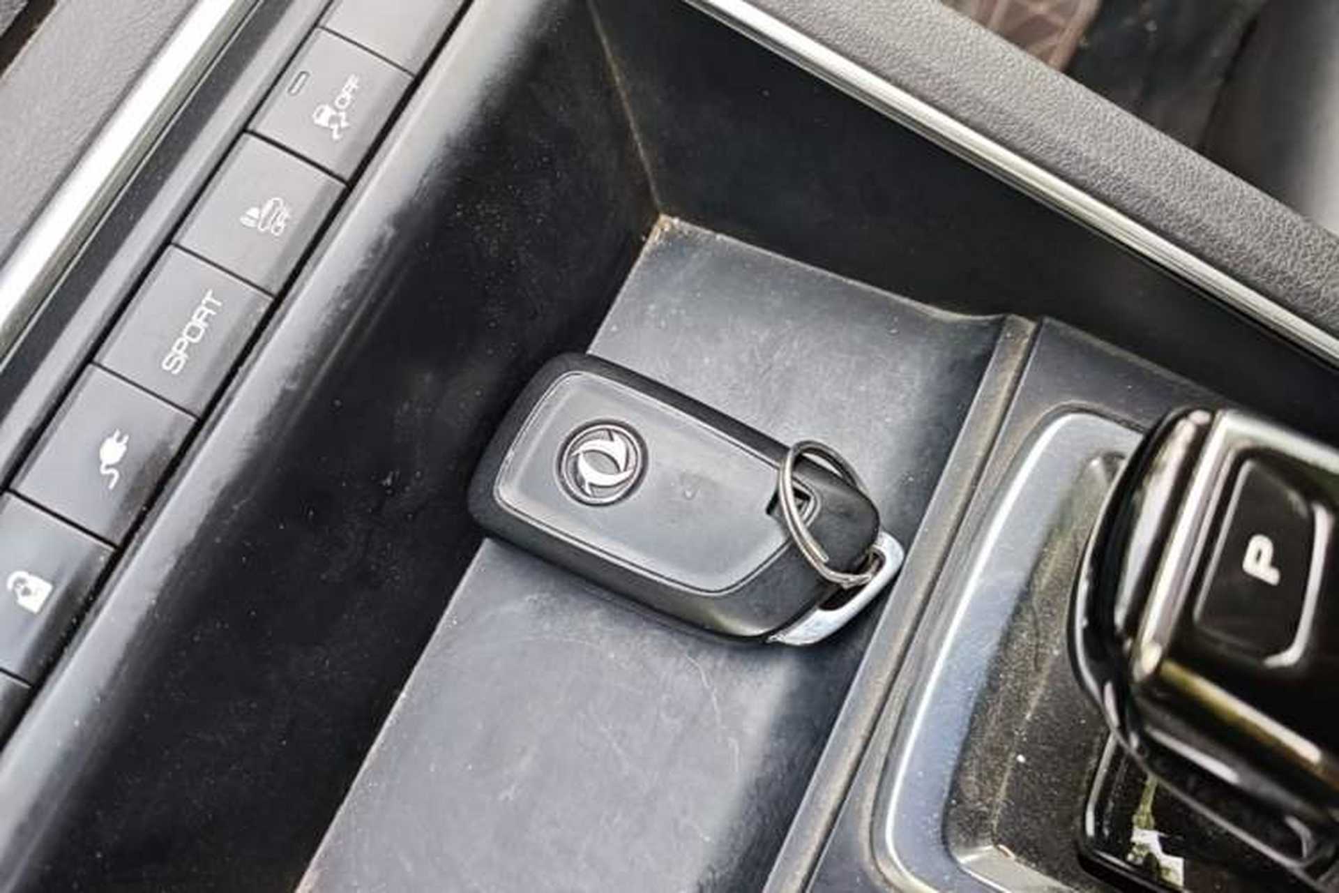 Used Dongfeng Aeolus E70 2023 500 Smart Edition Lithium-Ion Interior 1