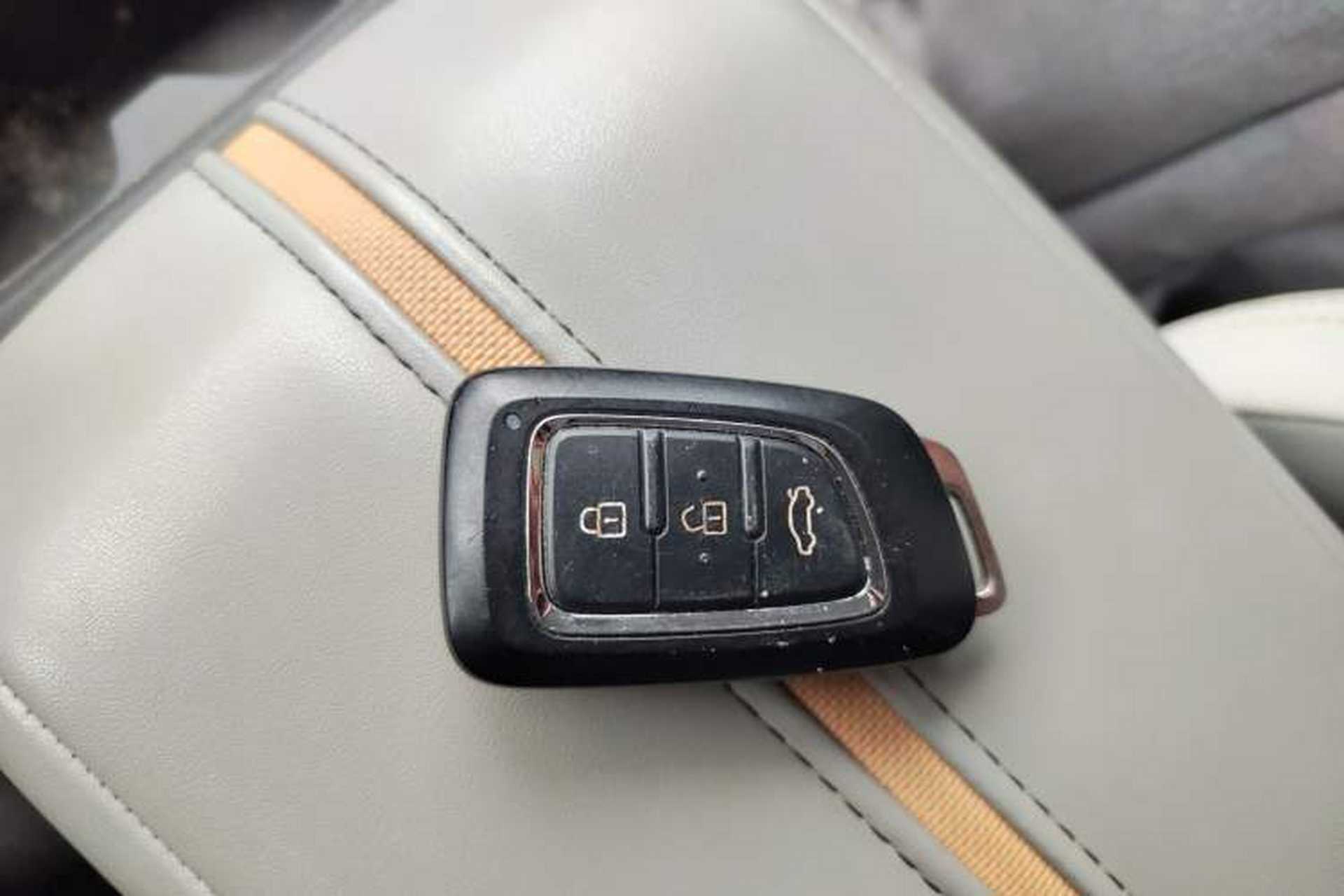 Used Dongfeng Aeolus E70 2023 Revised PRO Smart Drive Version Interior 1