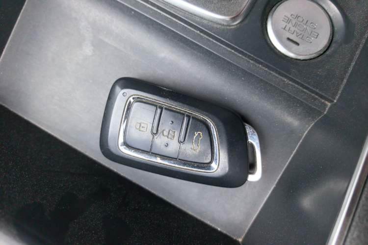 Used Dongfeng Aeolus E70 2023 500 Smart Version Lithium Iron Phosphate 48.6 kWh 110 kW Interior 1