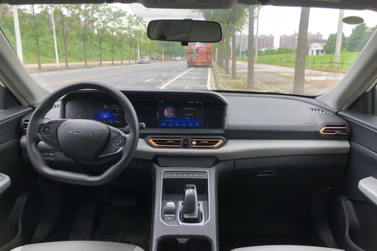 Used Dongfeng Aeolus E70 2023 Revised PRO Smart Drive Version Interior 4