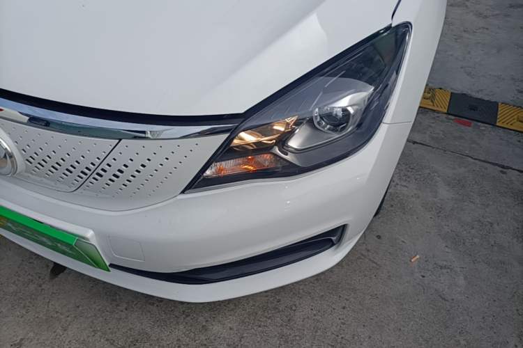 Used Dongfeng Aeolus E70 2023 400H Battery-Swap Rental Version Left Front Headlight