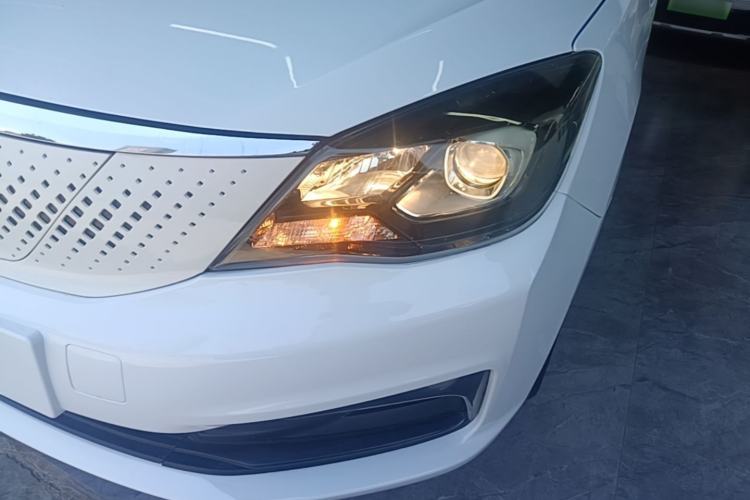 Used Dongfeng Aeolus E70 2023 400H Battery-Swap Rental Version Left Front Headlight