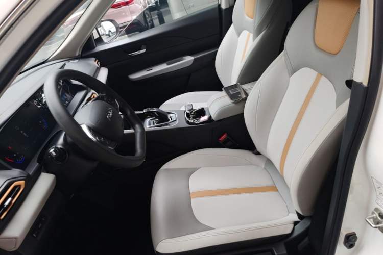 Used Dongfeng Aeolus E70 2023 Revised PRO Smart Drive Version Left Front Seat