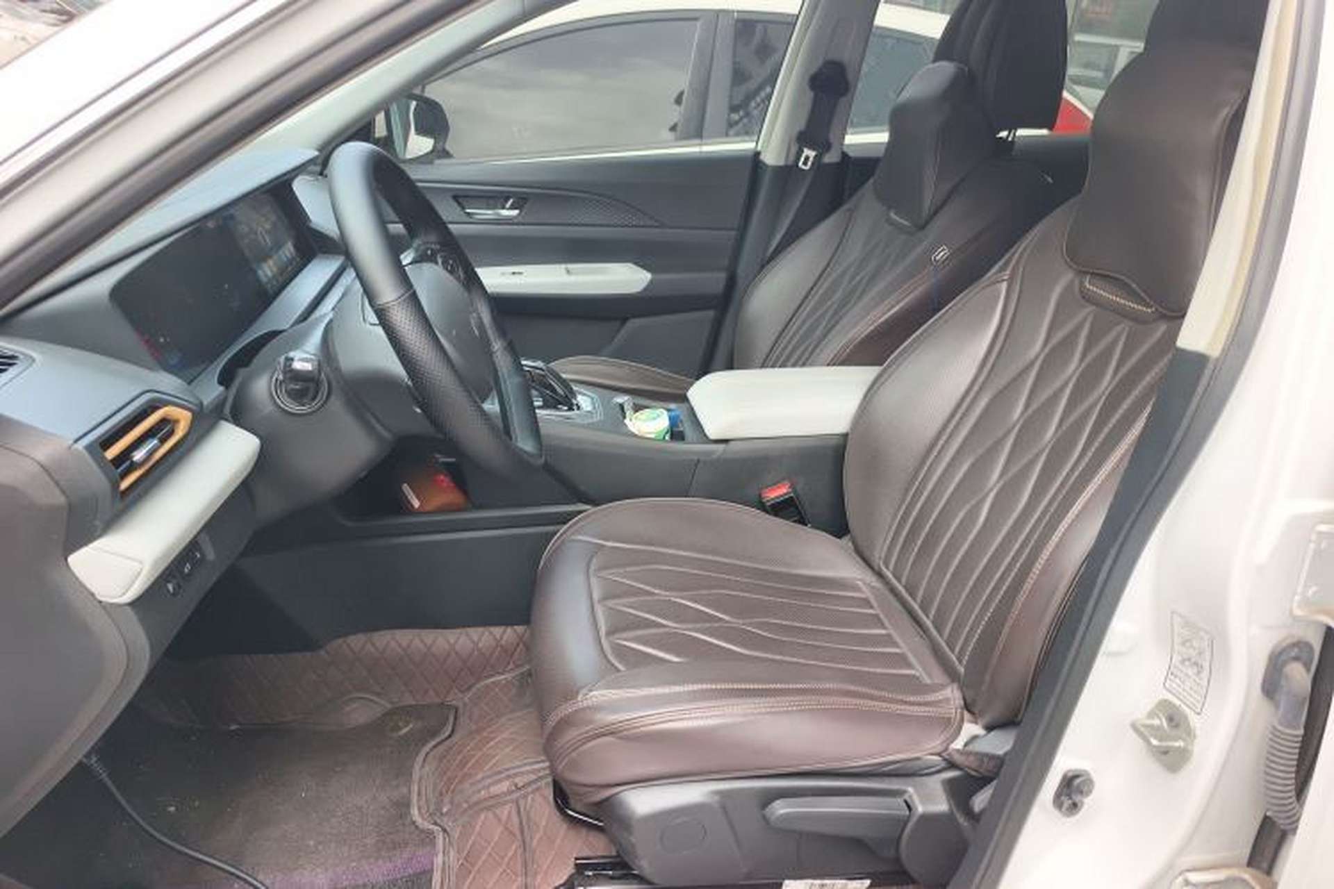 Used Dongfeng Aeolus E70 2023 Revised PRO Smart Drive Version Left Front Seat