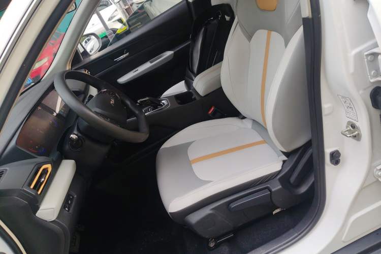 Used Dongfeng Aeolus E70 2023 Revised PRO Smart Drive Version Left Front Seat