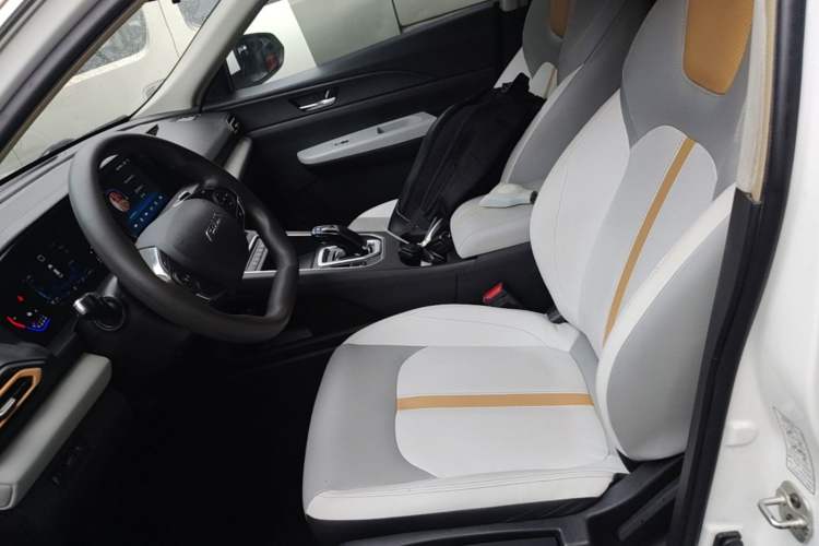 Used Dongfeng Aeolus E70 2023 Revised PRO Smart Drive Version Left Front Seat