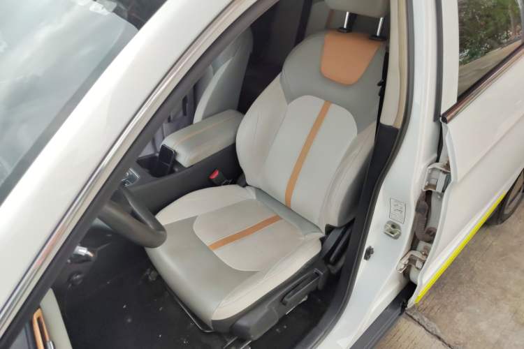 Used Dongfeng Aeolus E70 2023 Revised PRO Smart Drive Version Left Front Seat