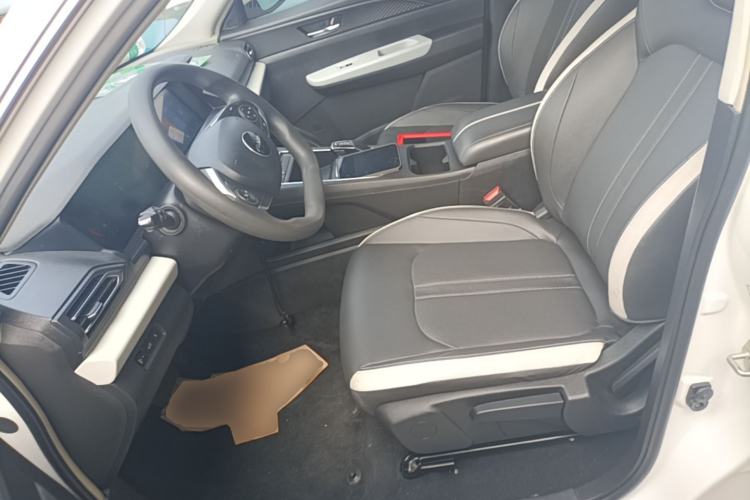 Used Dongfeng Aeolus E70 2023 400H Battery-Swap Rental Version Left Front Seat