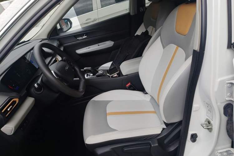 Used Dongfeng Aeolus E70 2023 Revised PRO Smart Drive Version Left Front Seat