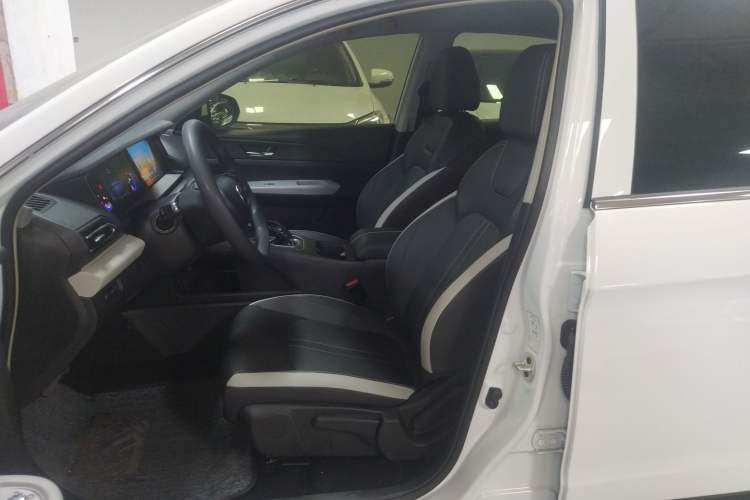 Used Dongfeng Aeolus E70 2023 500 Smart Edition Lithium Iron Phosphate 47.58 kWh Left Front Seat