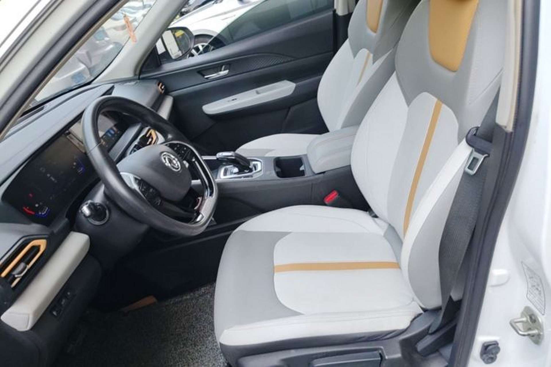 Used Dongfeng Aeolus E70 2023 Revised PRO Smart Drive Version Left Front Seat