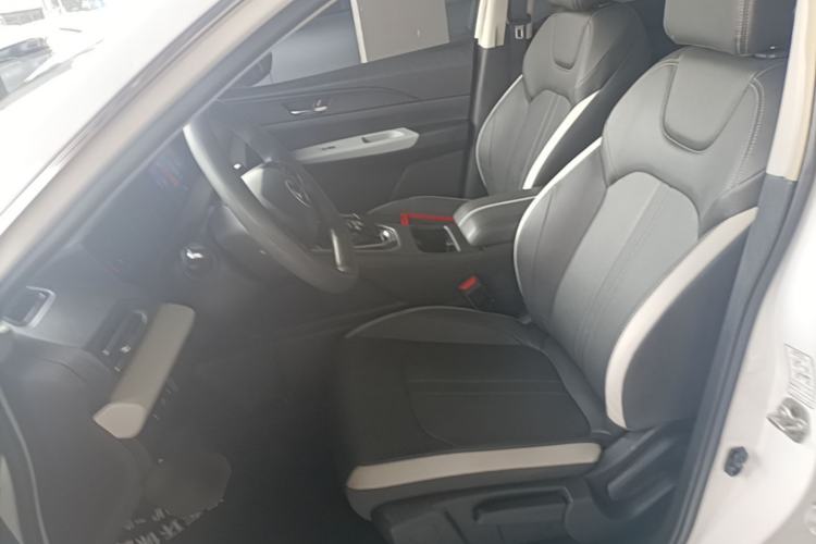 Used Dongfeng Aeolus E70 2023 400H Battery-Swap Rental Version Left Front Seat