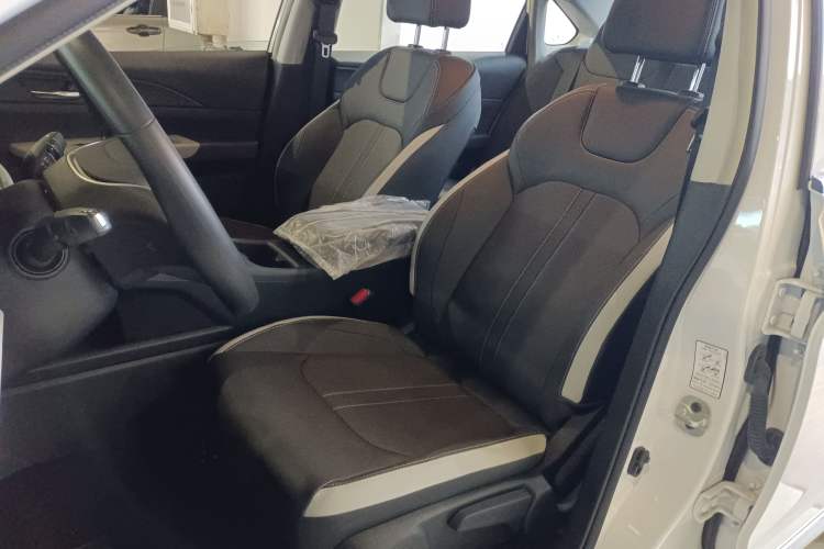 Used Dongfeng Aeolus E70 2023 500 Smart Version Lithium Iron Phosphate 48.6 kWh 110 kW Left Front Seat