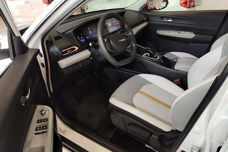 Used Dongfeng Aeolus E70 2023 Revised PRO Smart Drive Version Left Front Seat