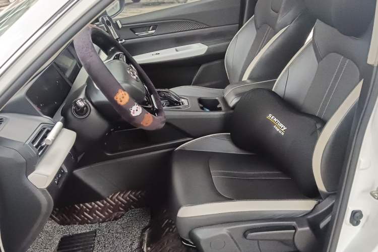 Used Dongfeng Aeolus E70 2023 400H Battery-Swap Rental Version Left Front Seat