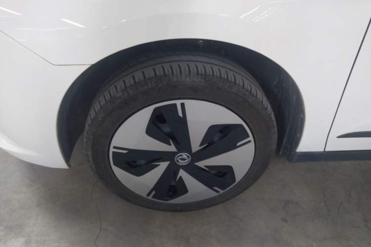 Used Dongfeng Aeolus E70 2023 500 Smart Edition Lithium Iron Phosphate 47.58 kWh Left Front Wheel Hub