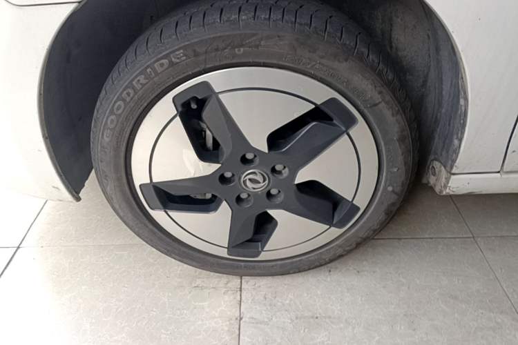 Used Dongfeng Aeolus E70 2023 360H Battery-Swap Version Left Front Wheel Hub