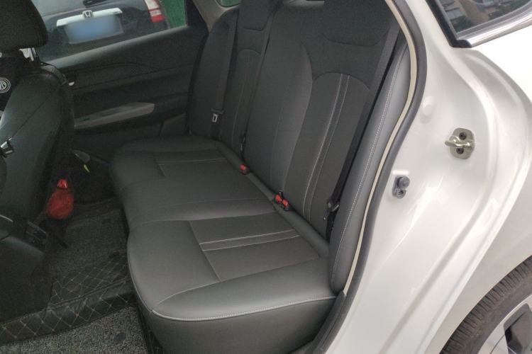 Used Dongfeng Aeolus E70 2023 400H Plug-in Hybrid Version Left Rear Seat