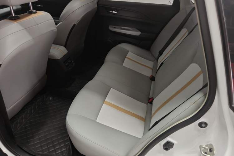 Used Dongfeng Aeolus E70 2023 PRO Comfort Edition Left Rear Seat