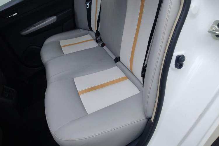 Used Dongfeng Aeolus E70 2023 Revised PRO Smart Drive Version Left Rear Seat