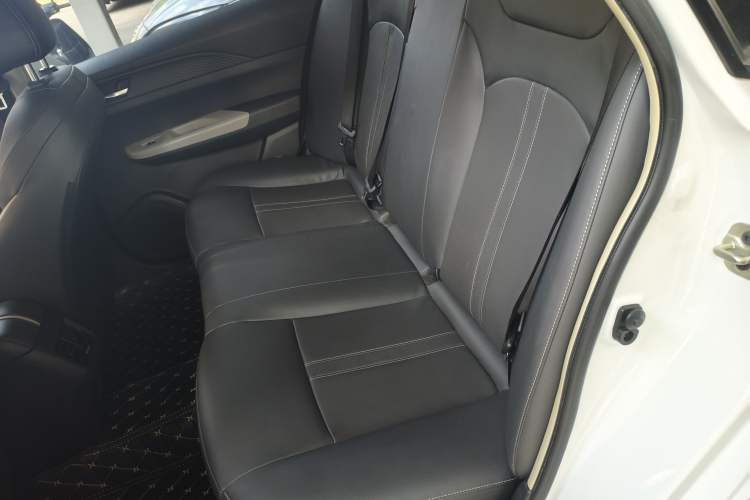 Used Dongfeng Aeolus E70 2023 400H Battery-Swap Rental Version Left Rear Seat