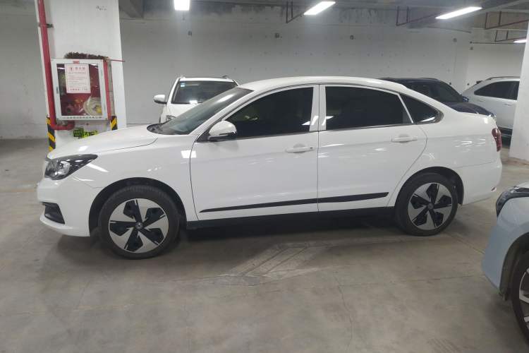 Used Dongfeng Aeolus E70 2023 500 Smart Edition Lithium Iron Phosphate 47.58 kWh Left Side