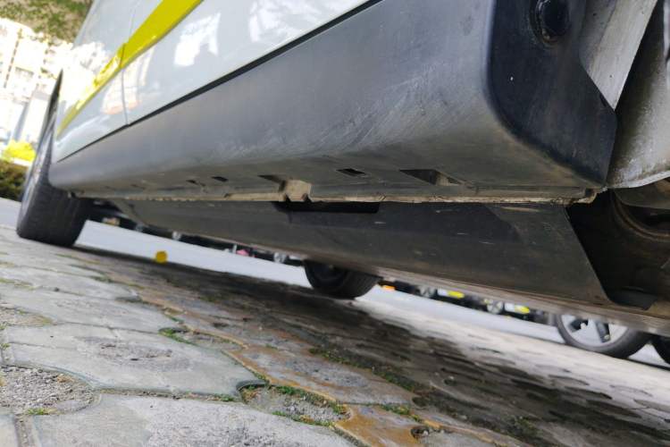 Used Dongfeng Aeolus E70 2023 Revised PRO Smart Drive Version Left Side Sill