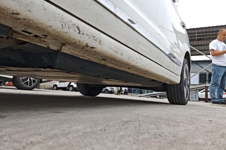 Used Dongfeng Aeolus E70 2023 500 Smart Edition Lithium-Ion Left Side Sill