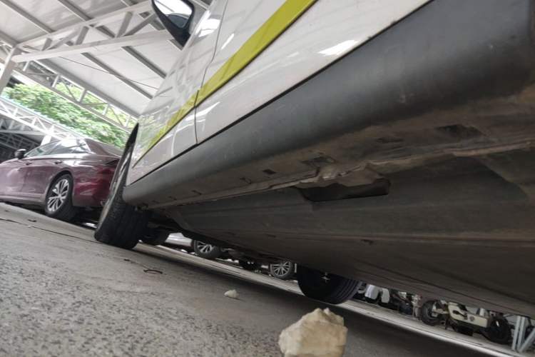 Used Dongfeng Aeolus E70 2023 PRO Comfort Edition Left Side Sill