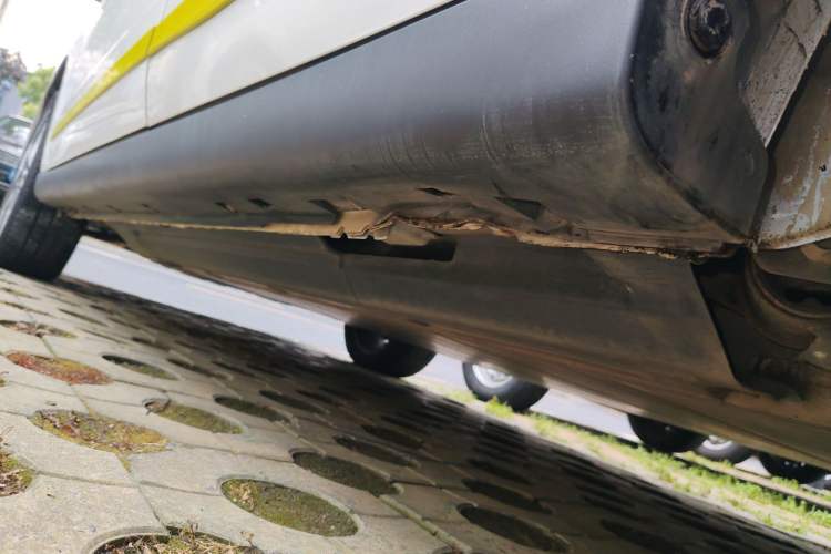 Used Dongfeng Aeolus E70 2023 Revised PRO Smart Drive Version Left Side Sill