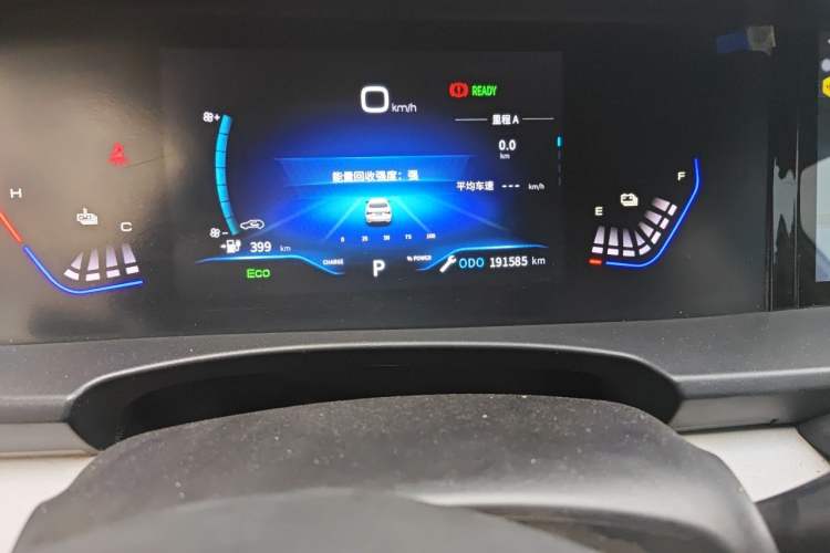 Used Dongfeng Aeolus E70 2023 500 Smart Version Lithium Iron Phosphate 48.6 kWh 110 kW Odometer Close Up