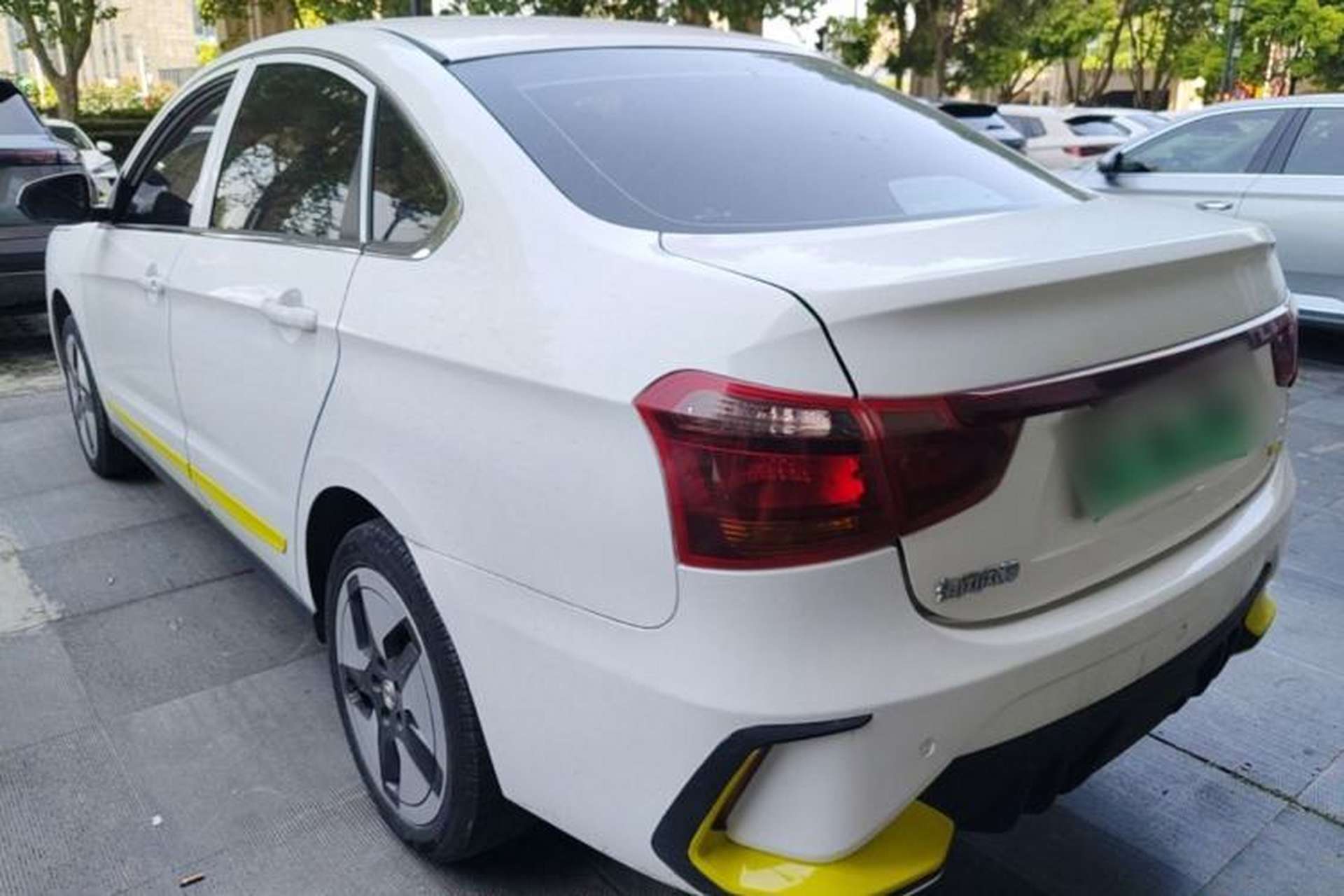 Used Dongfeng Aeolus E70 2023 Revised PRO Smart Drive Version Rear Left 45 Deg