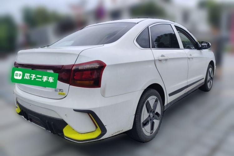 Used Dongfeng Aeolus E70 2023 400H Plug-in Hybrid Version Rear Right 45 Deg
