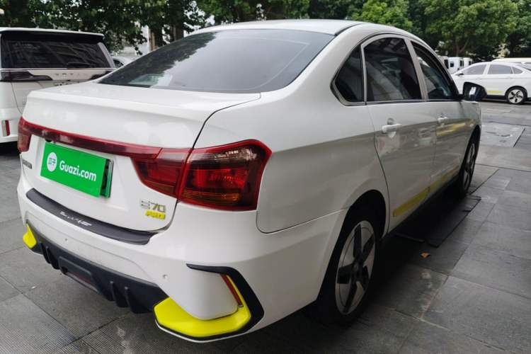 Used Dongfeng Aeolus E70 2023 Revised PRO Smart Drive Version Rear Right 45 Deg