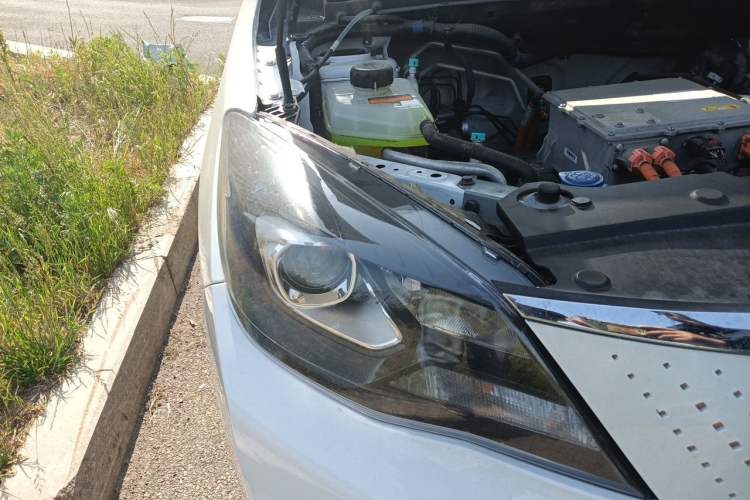Used Dongfeng Aeolus E70 2023 360H Battery-Swap Version Right Front Headlight