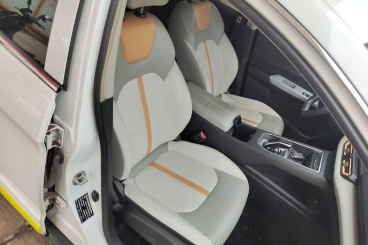 Used Dongfeng Aeolus E70 2023 Revised PRO Smart Drive Version Right Front Seat
