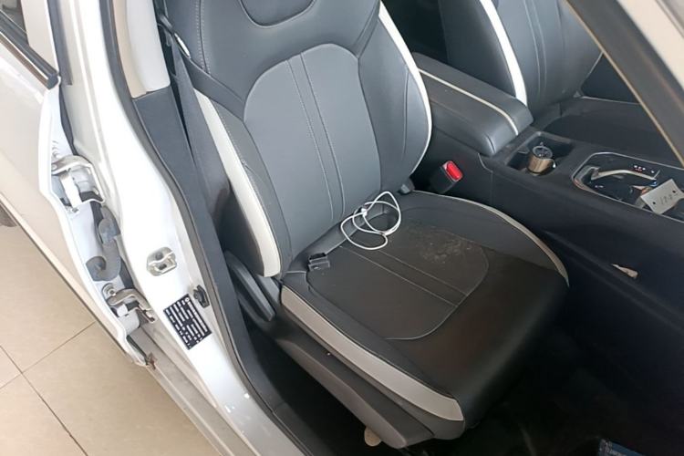 Used Dongfeng Aeolus E70 2023 360H Battery-Swap Version Right Front Seat