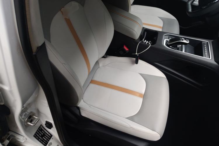 Used Dongfeng Aeolus E70 2023 Revised PRO Smart Drive Version Right Front Seat