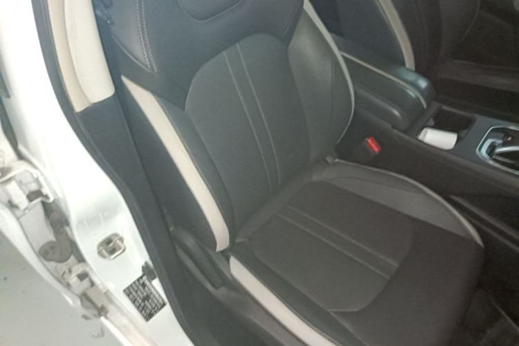 Used Dongfeng Aeolus E70 2023 360H Battery-Swap Version Right Front Seat