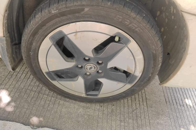 Used Dongfeng Aeolus E70 2023 PRO Comfort Edition Right Front Wheel Hub