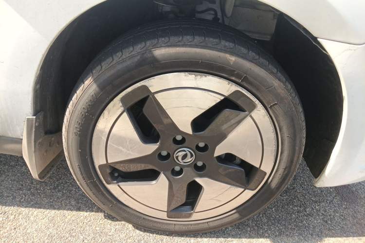 Used Dongfeng Aeolus E70 2023 360H Battery-Swap Version Right Front Wheel Hub