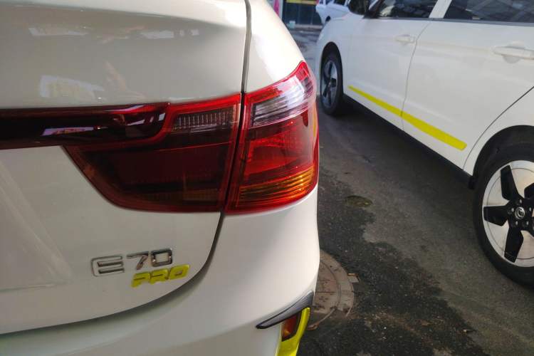 Used Dongfeng Aeolus E70 2023 Revised PRO Smart Drive Version Right Rear Taillight